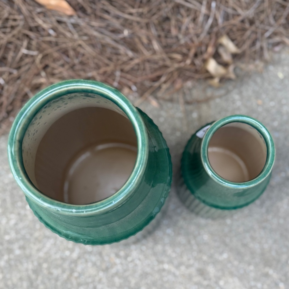 Frontgate Ceramic Ribbed Vase Set - NWT - Picture 3 of 11